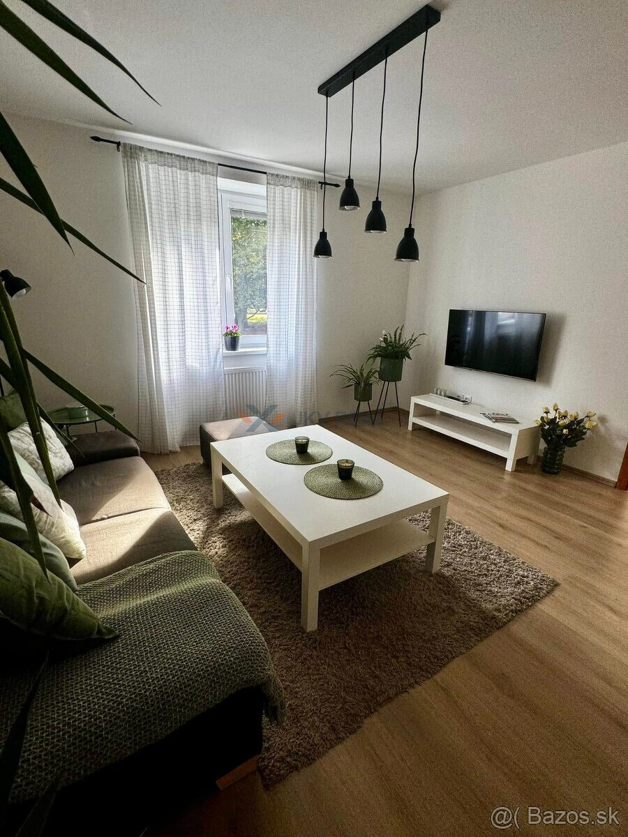 Na prenájom 2-izbovy krásny byt s rezidenčným parkovaním