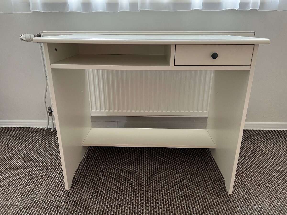 Predám písací stolík