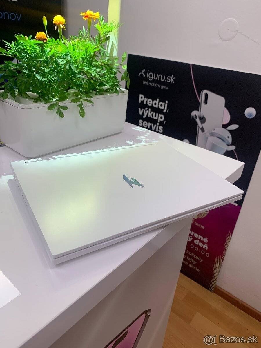 Acer Nitro V14– Ryzen 7 8845HS / RTX 4050 / 32 GB RAM