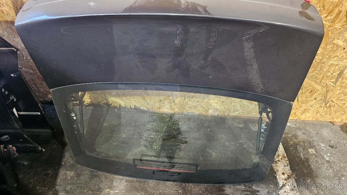 Superb 2 kufor+ dvere