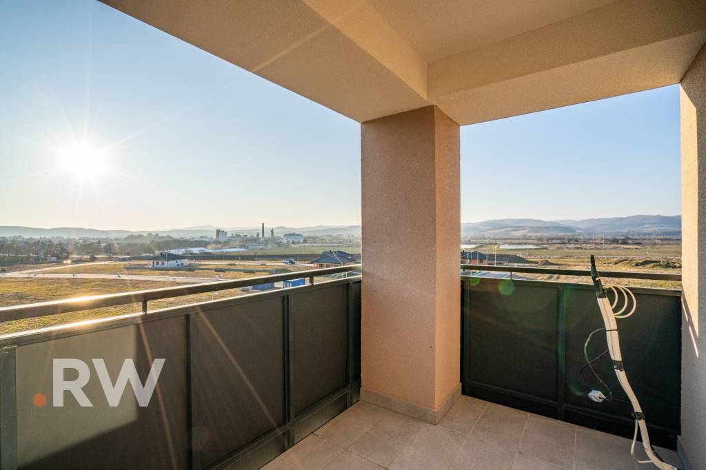 V ŠTANDARDE - 3 izb. BYT + loggia - 72,62 m2 - REZIDENCIA HL