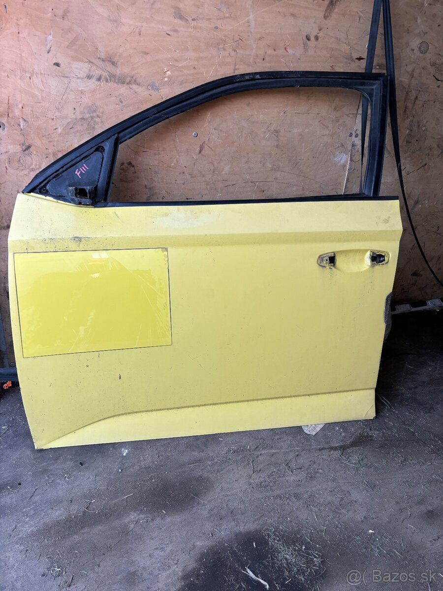 predam fabia 3 kombi dvere sklo zamok stahovanie roleta