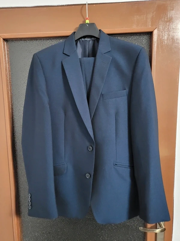 Predám pánsky oblek