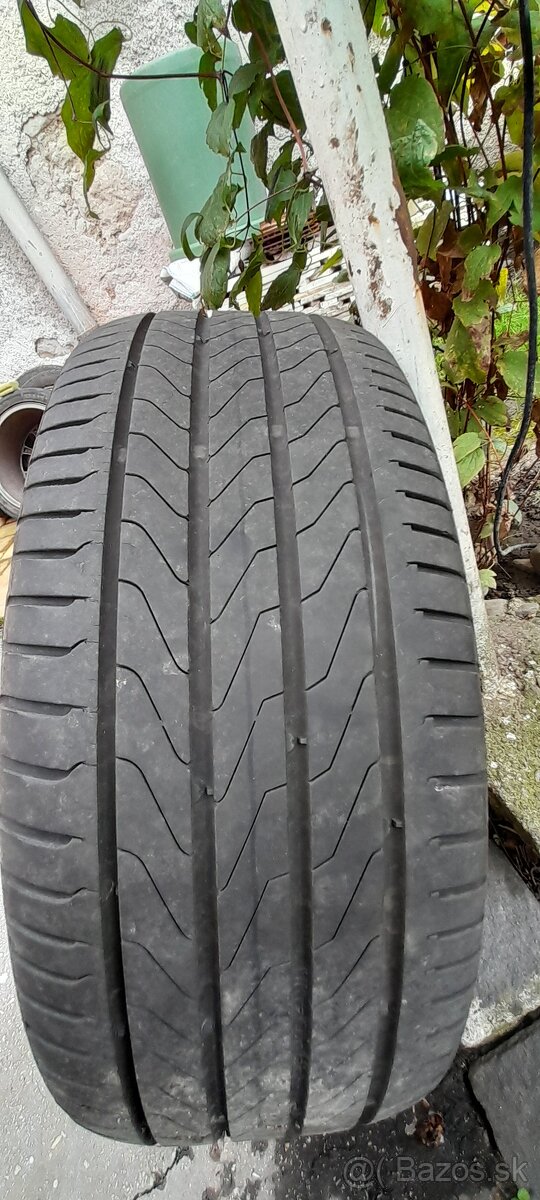 Continental ultracontact 225/45 r18 95 W