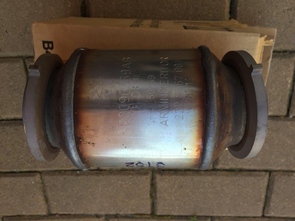 Predám nový katalyzátor Jeep Grand Cherokee / Commander