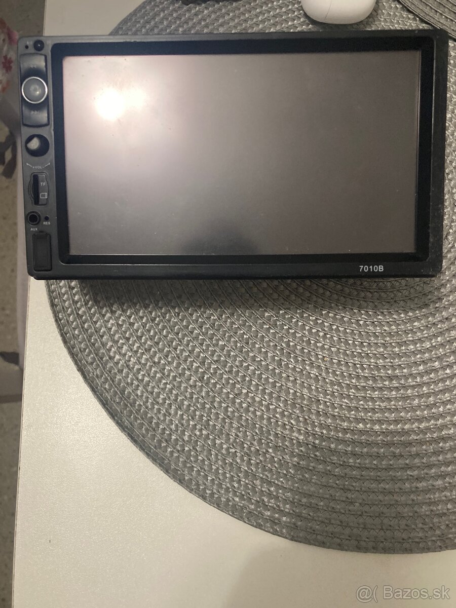 Dotykové 2DIN autorádio 7010B Bluetooth