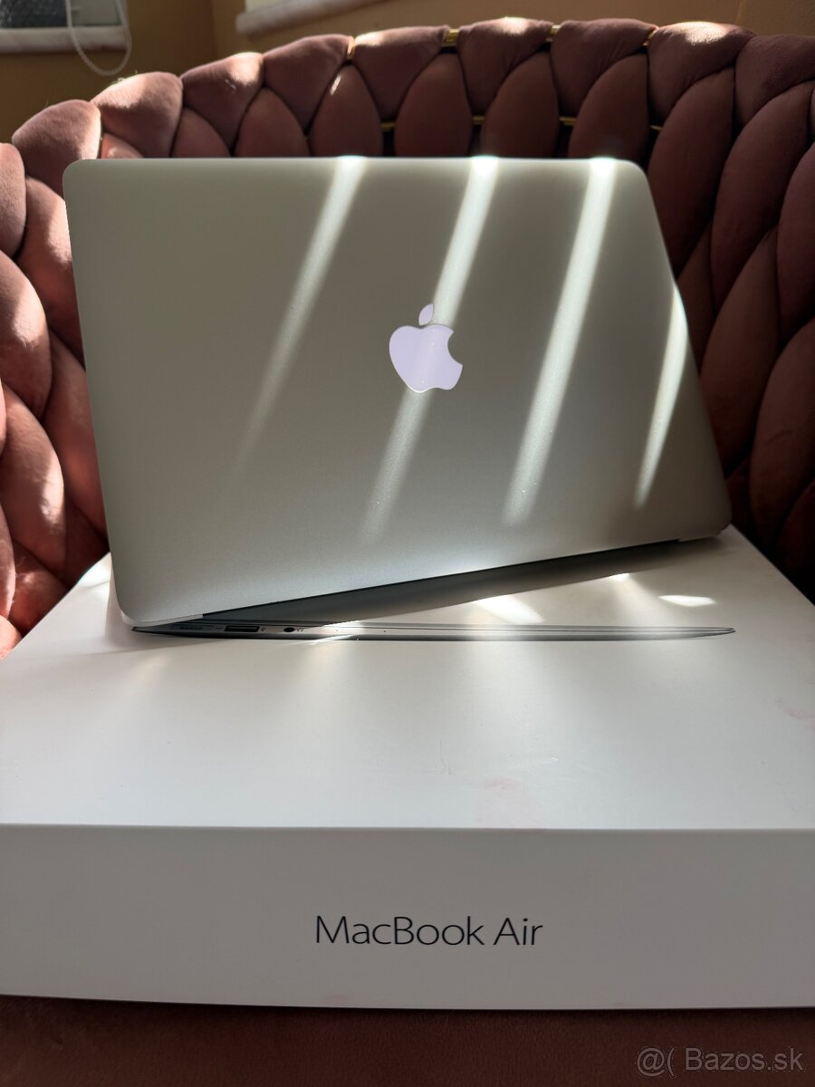 MACBOOK AIR 8GB/256SSD