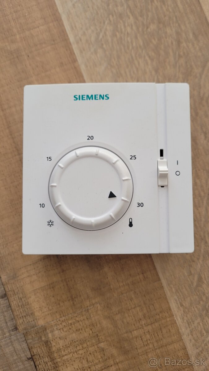 Izbový termostat Siemens RAA31