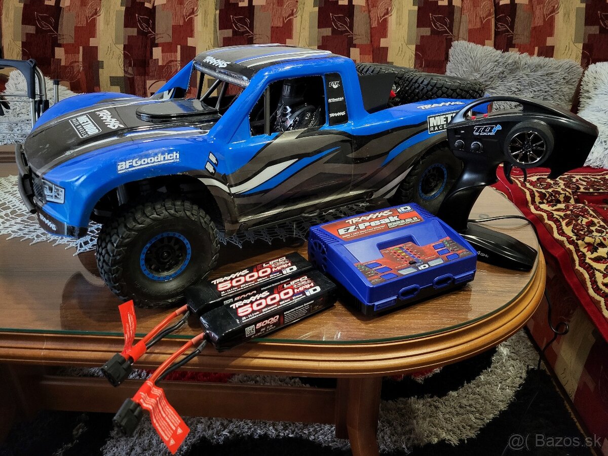 Traxxas UDR + nabijačka a 2x 3s lipo + Bluetooth modul