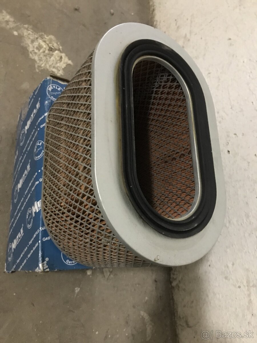 Pajero V20 Vzduchovy filter