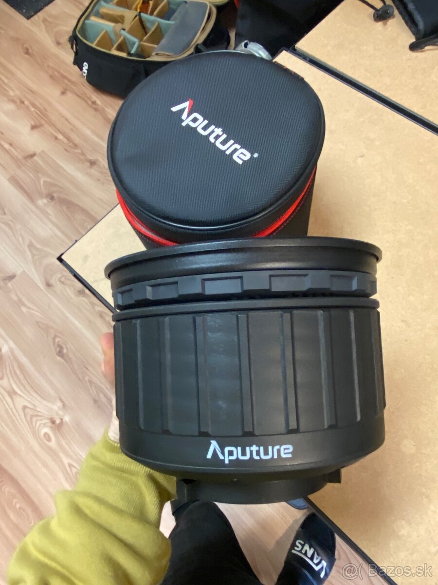 APUTURE Fresnel 2X Nový