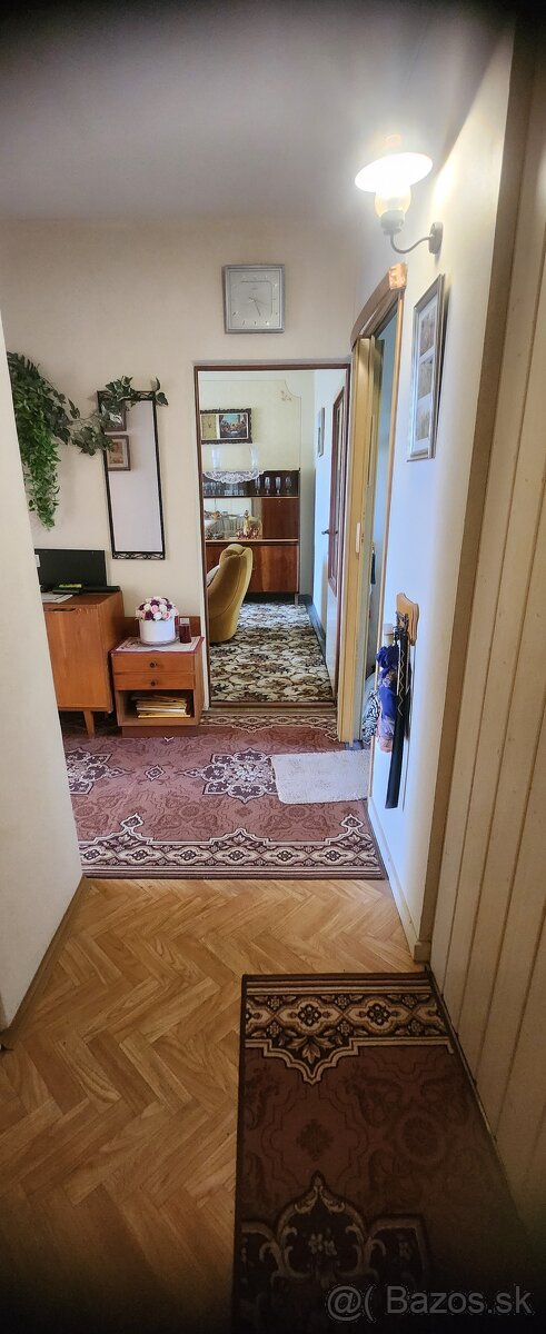 Ponúkame na predaj 3 izb.byt na sídlisku III.