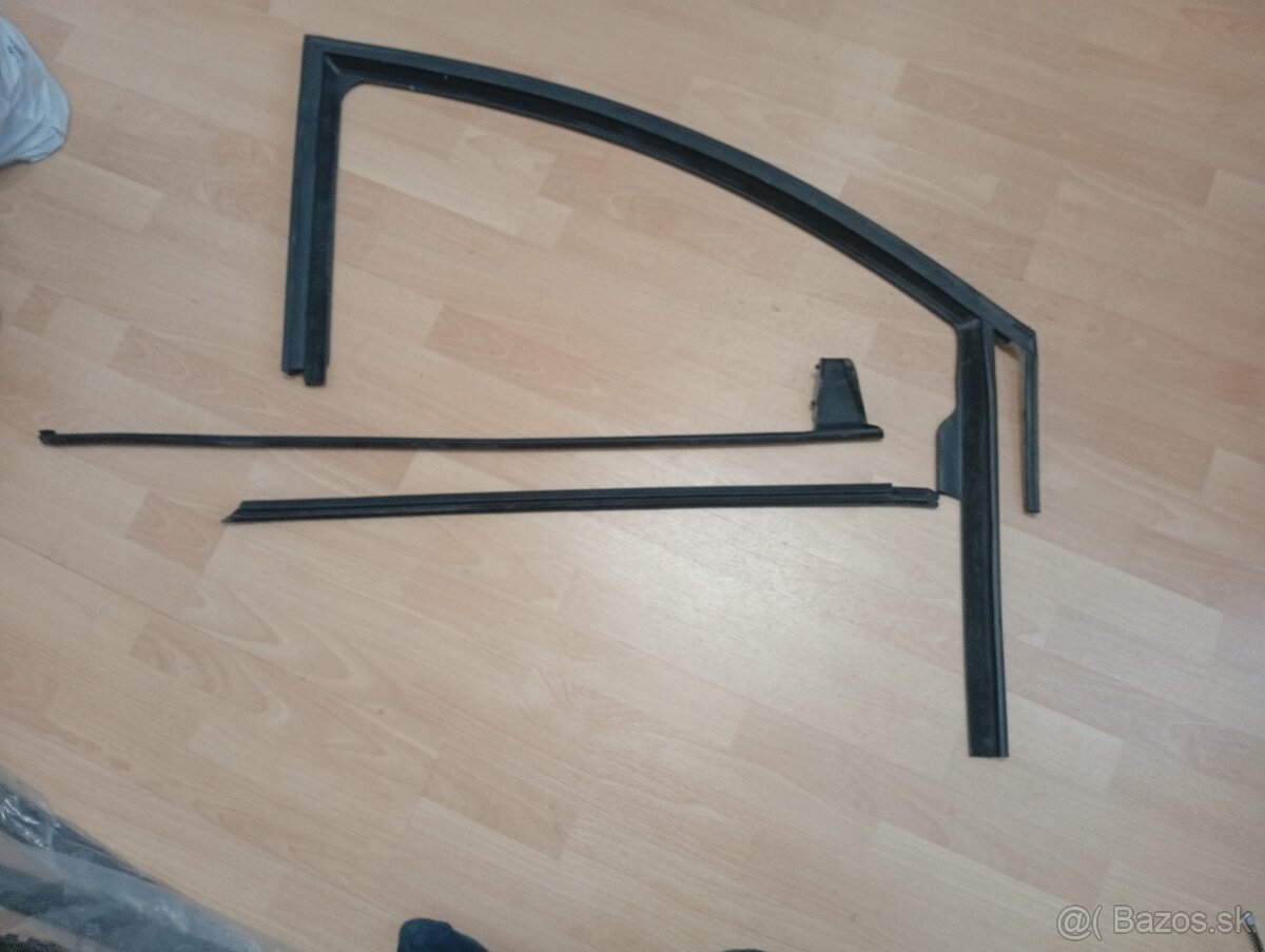 Rám okna pre Seat Altea XL