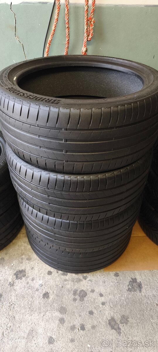 Pneumatiky R20