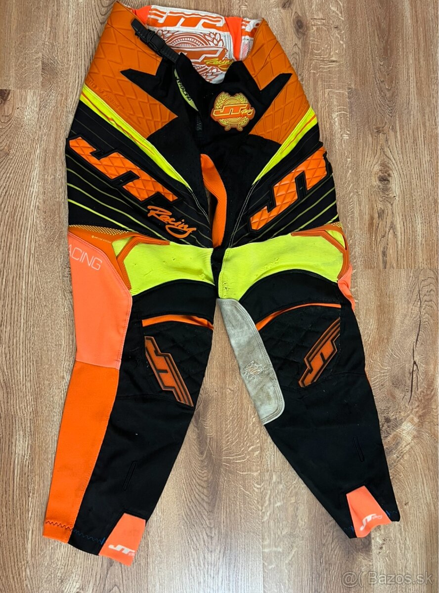 JT racing nohavice