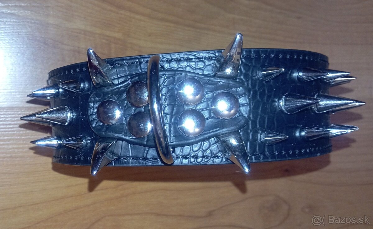 Koženkový obojok s hrotmi S M Lčierne