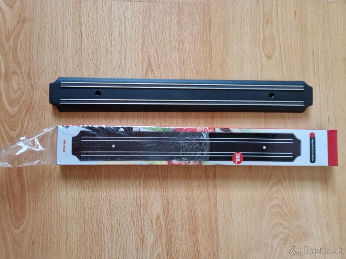 Magneticky drziak na noze