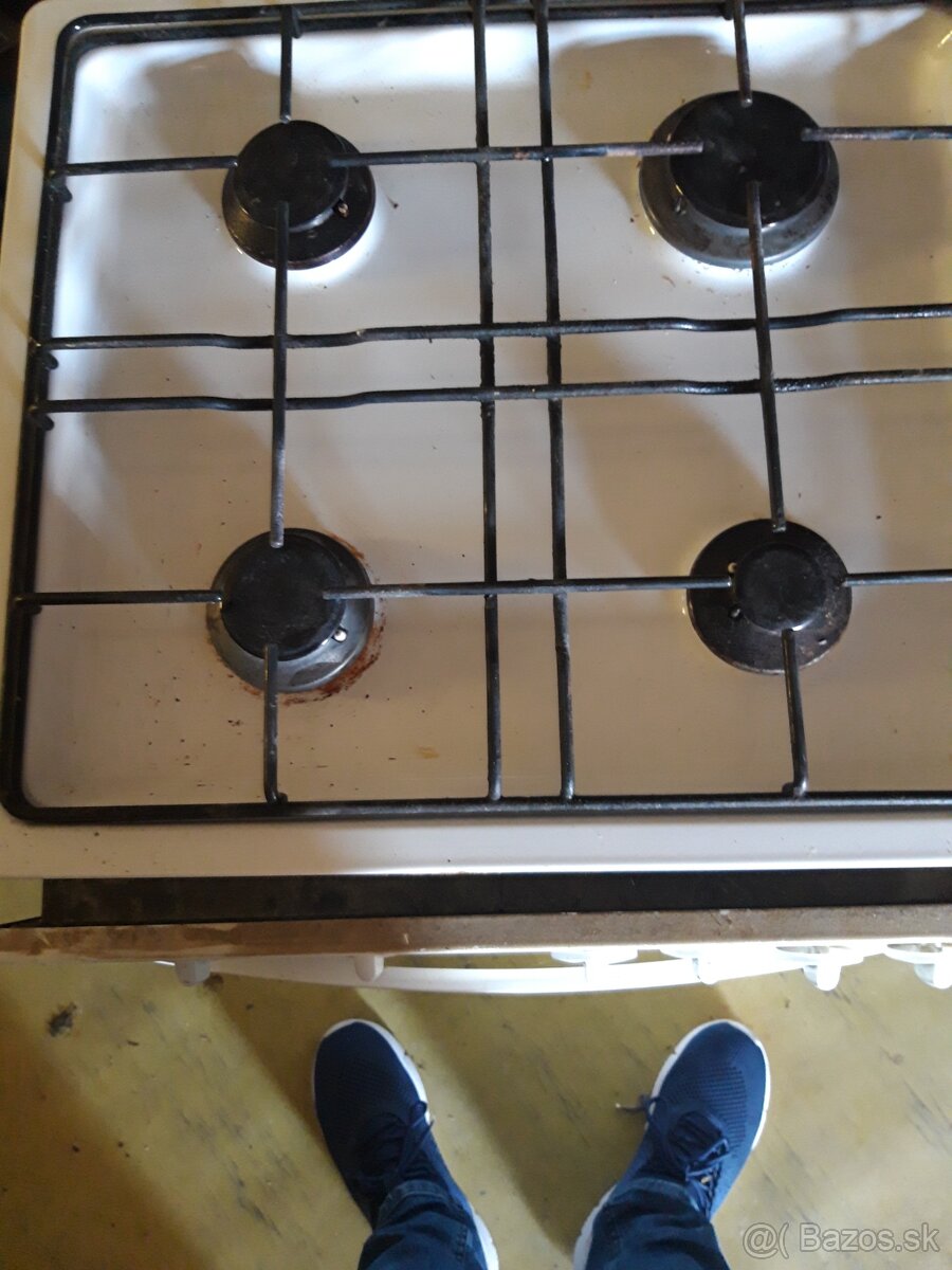 Predam vstávany sporak Gorenje