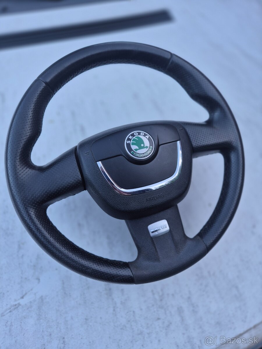 Predám trojramenny kožený volant pre Škoda Octavia II 2 VRS