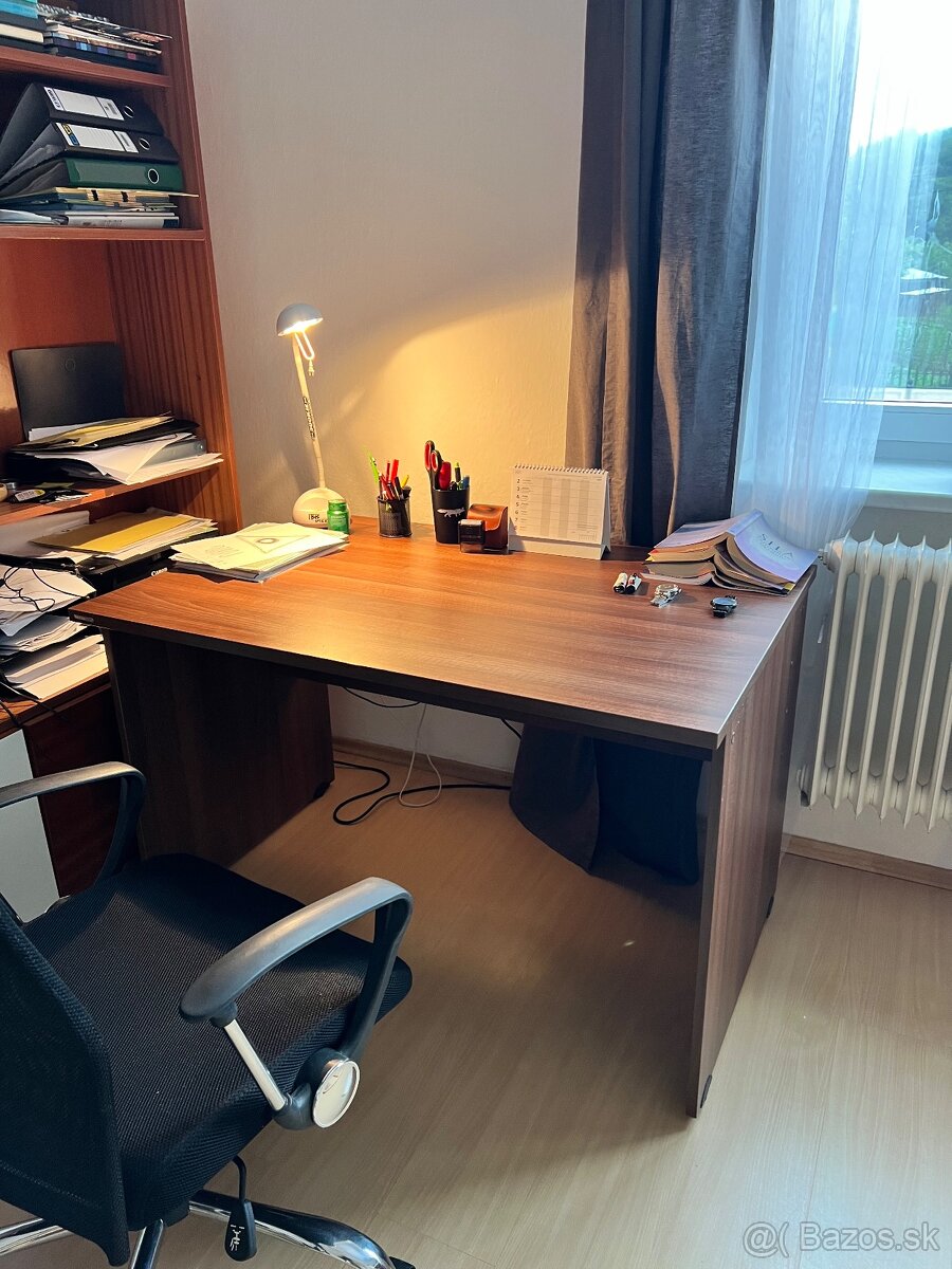 Kancelársky stol a stolička
