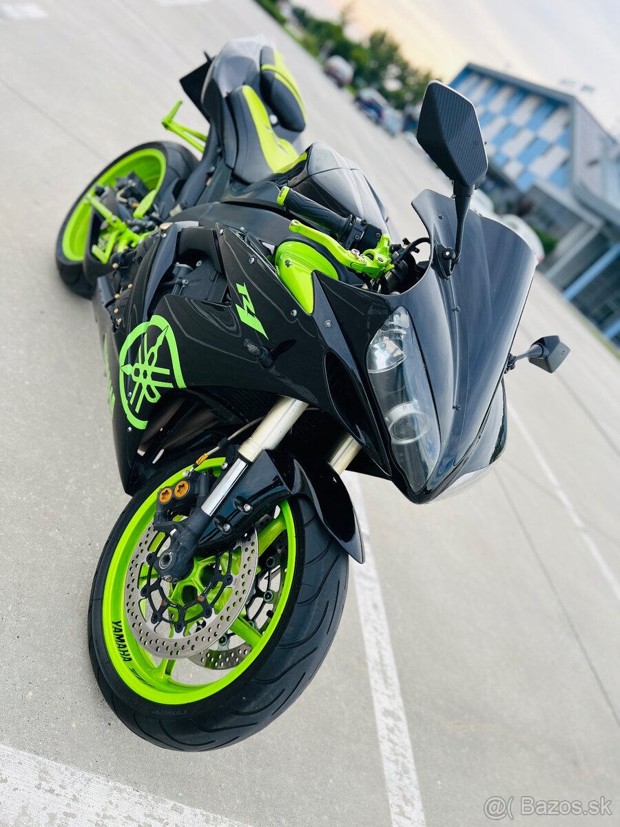 Yamaha R1