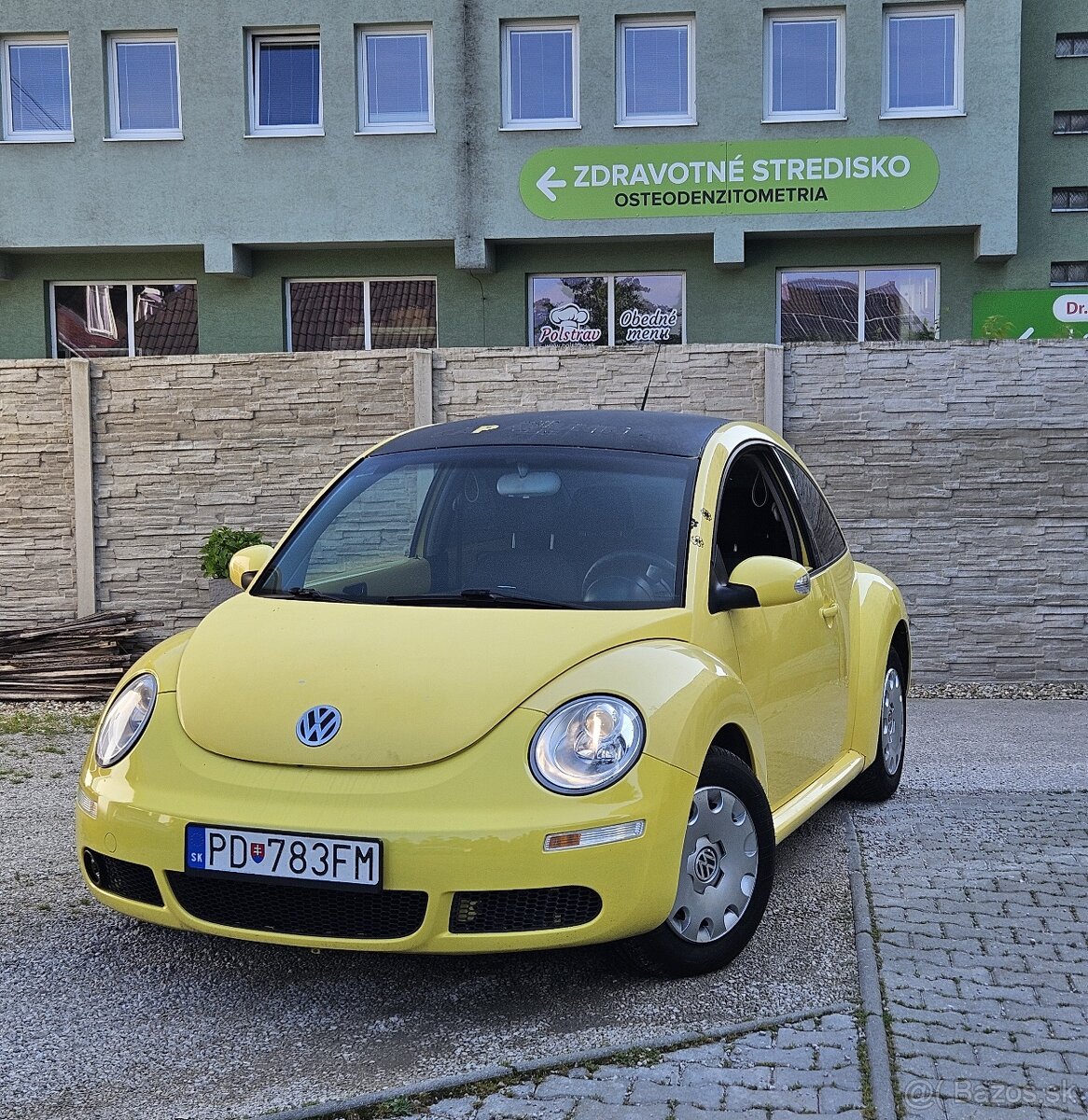 Volkswagen NEW BEETLE 1.6 - benzín