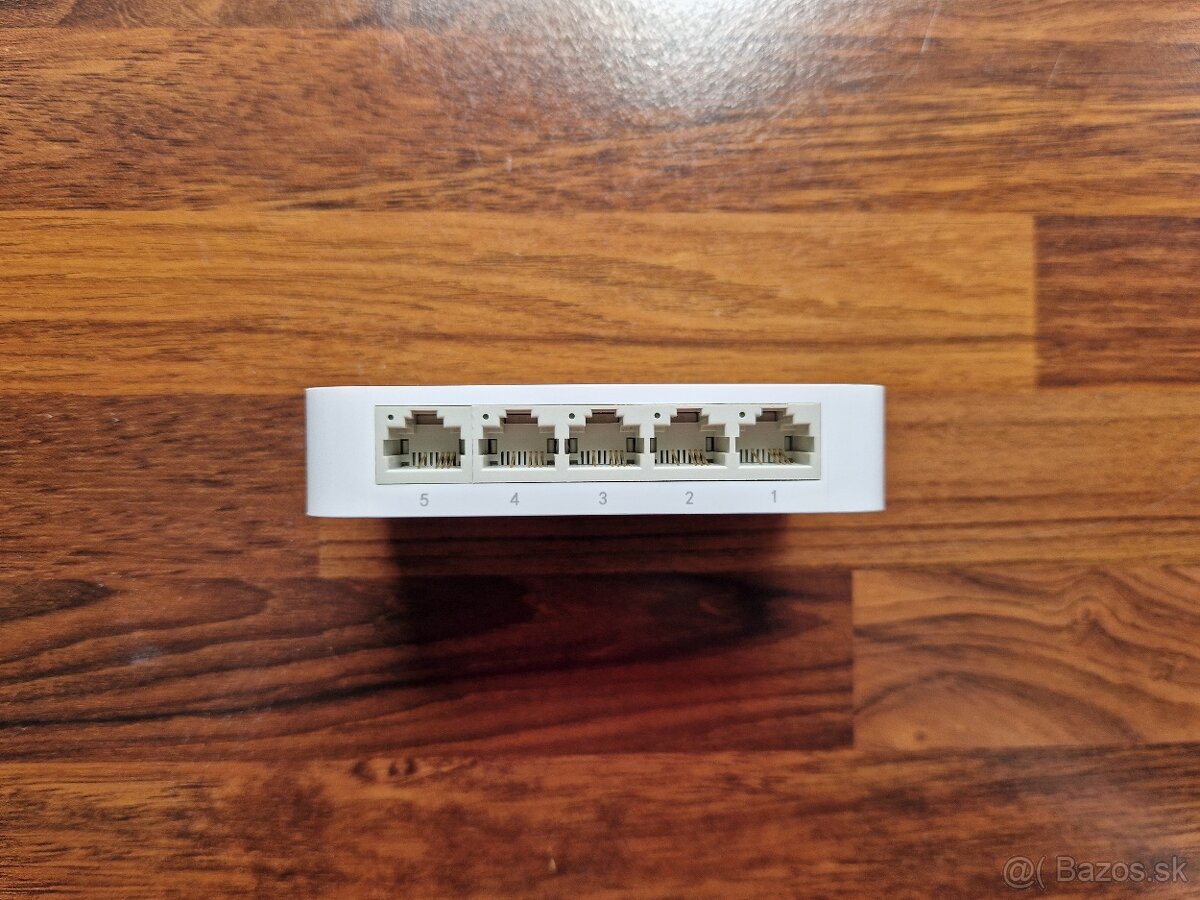 Switch Domáci TP-LINK TL-SF1005D