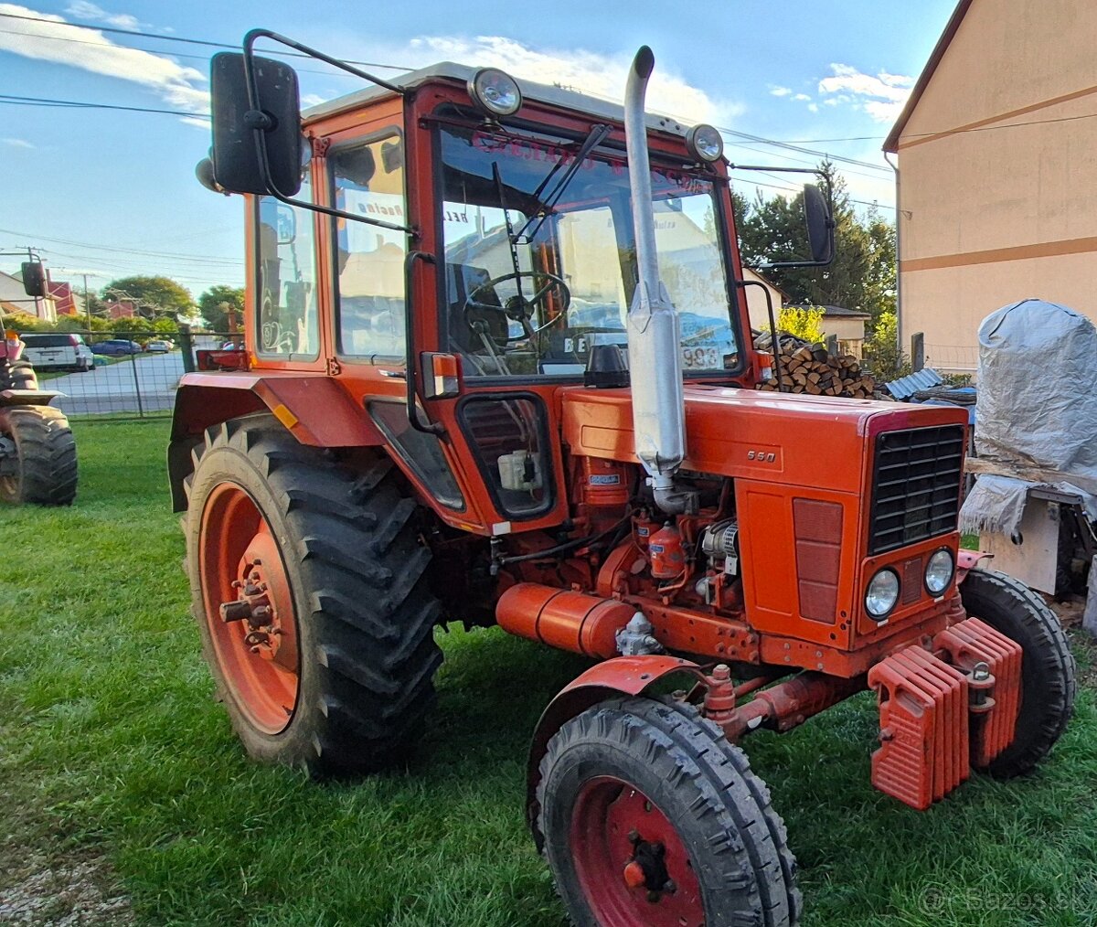 Traktor Belarus E-550