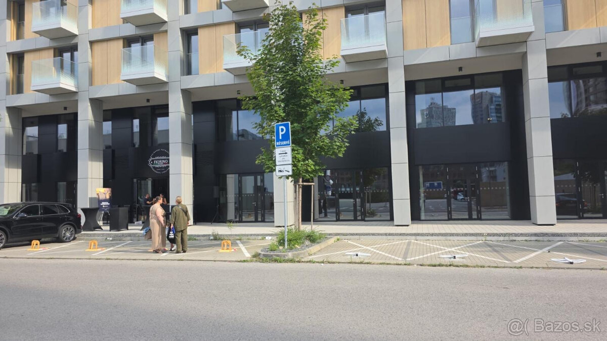 2 izbový byt v projekte Metropolis s výhľadom na Mesto