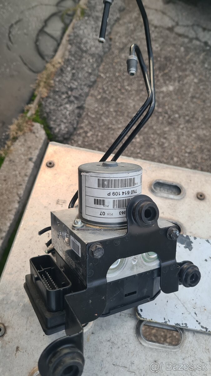 Predám pumpu ABS 7N0 614 109 P