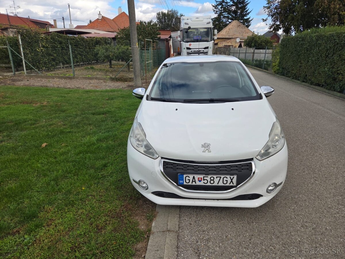 Peugeot 208 1.4 Hdi