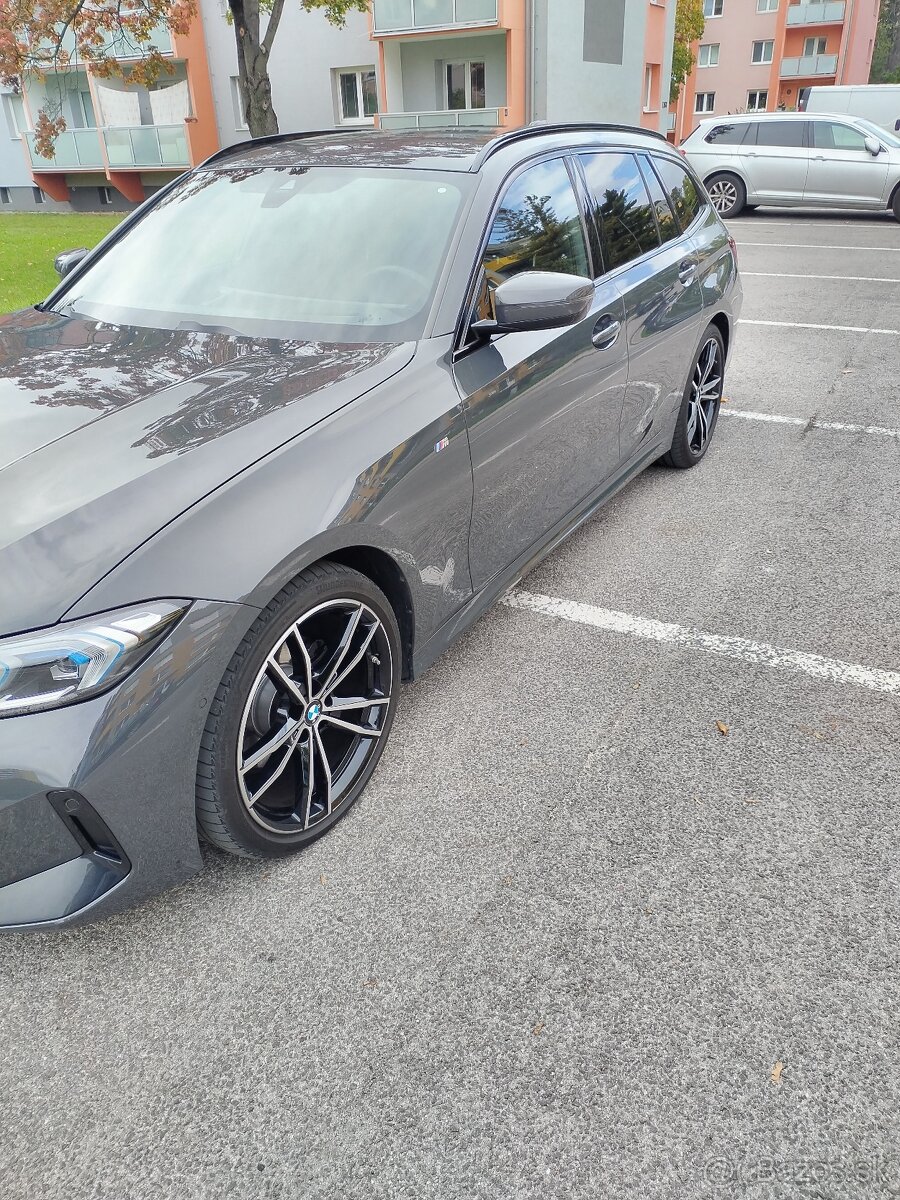 Predám zánovné BMW 320D xD Touring M-Paket r.v.2023/36tis.km