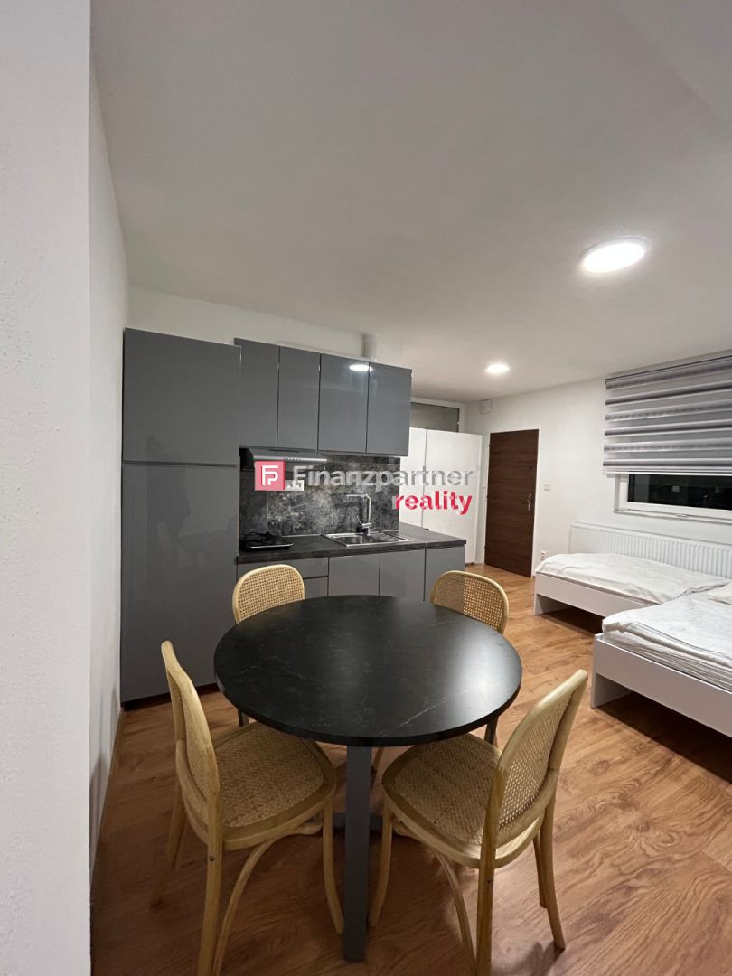 Na prenájom luxusný apartmán v centre mesta na prízemí so vs
