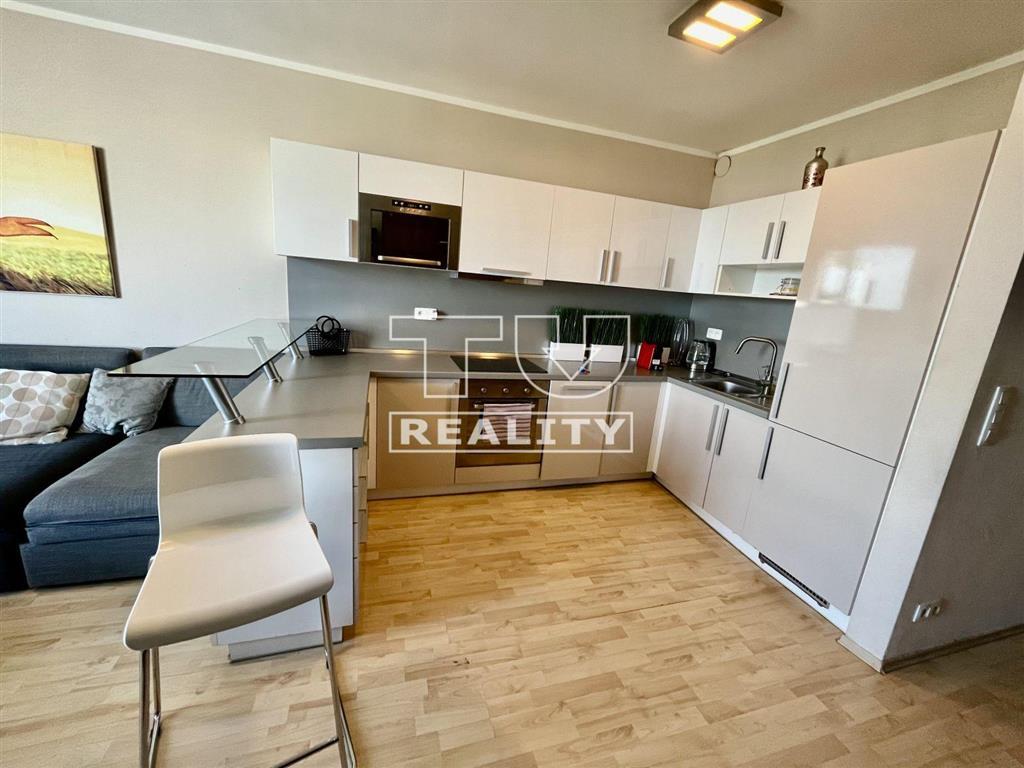 TUreality pripravuje do ponuky priestranný 3-izbový byt...