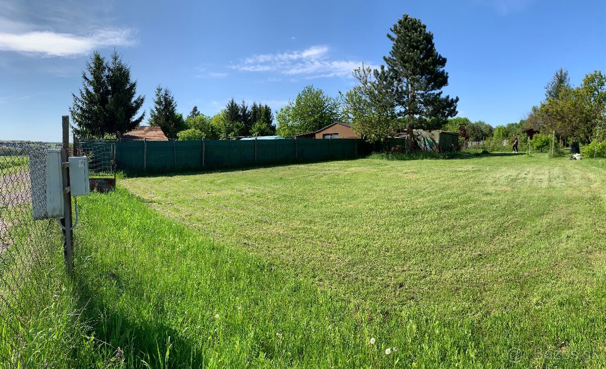 Predaj pozemku 500m2 Párovské Háje, Nitra