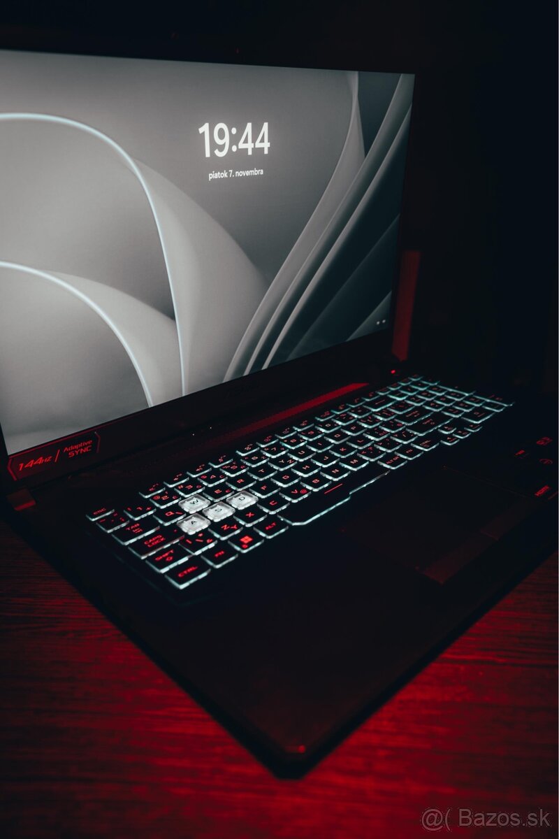 Herný notebook Asus