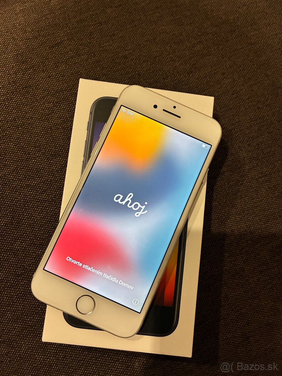 iPhone 7, 32 GB strieborný