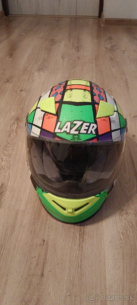 Prilba LAZER