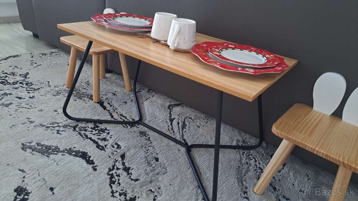 Konferenčný stolík