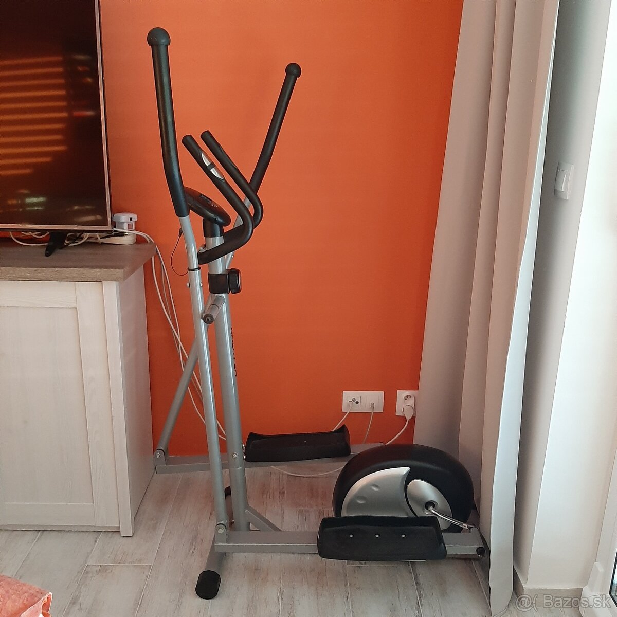 Magnetický eliptický trenažér