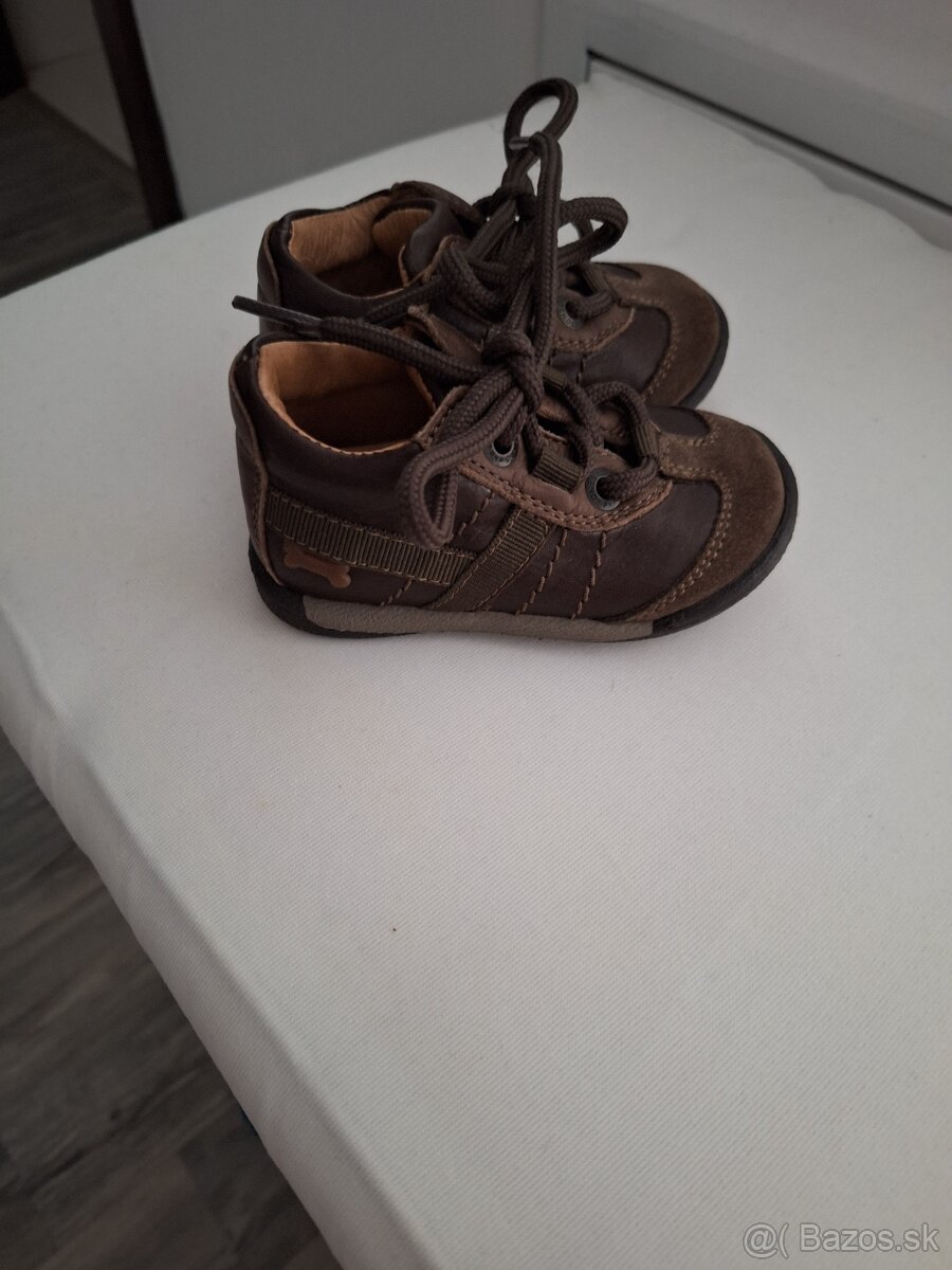 Nové kožené topánky vel.19