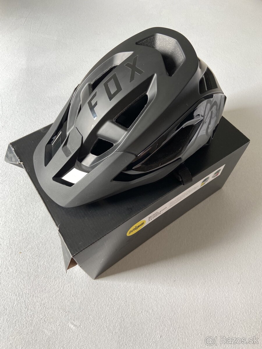 Cyklistická prilba FOX Speedframe Pro čierna
