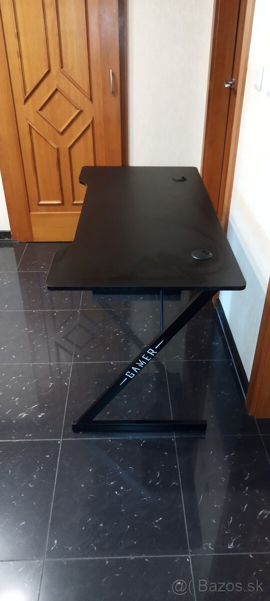 Herný stôl HALSTED 60x120