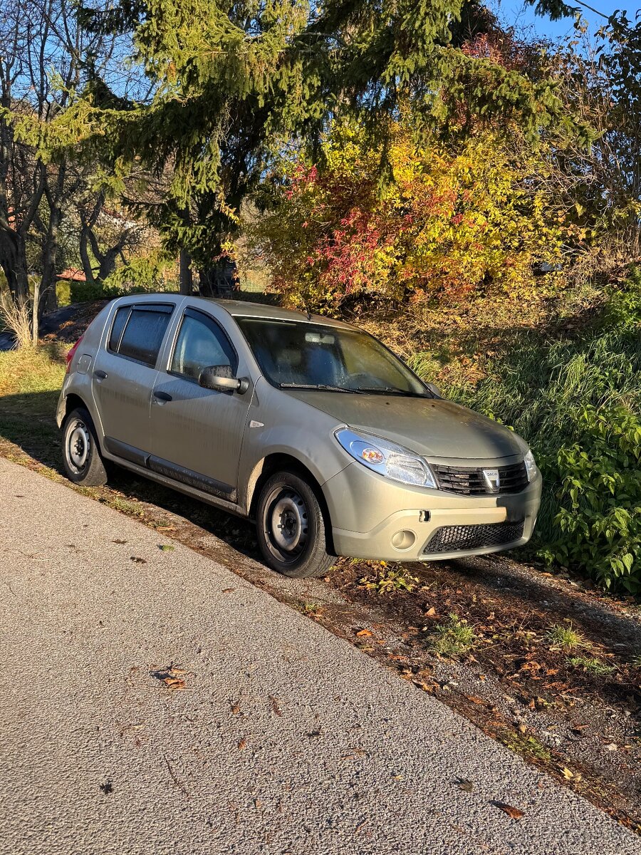 REZERVOVANÉ Predám Dacia Sandero 1.4