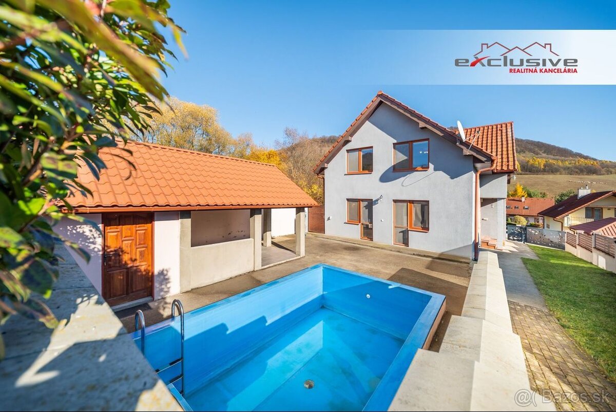 RODINNÝ DOM, UL.CINTORÍNSKA, FINTICE, 1063 M2 POZEMOK, GARÁŽ