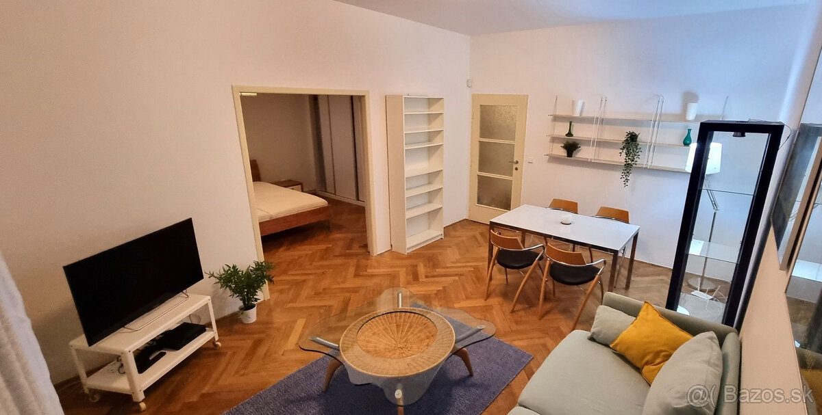 2,5i byt s vlastnou záhradkou v centre mesta