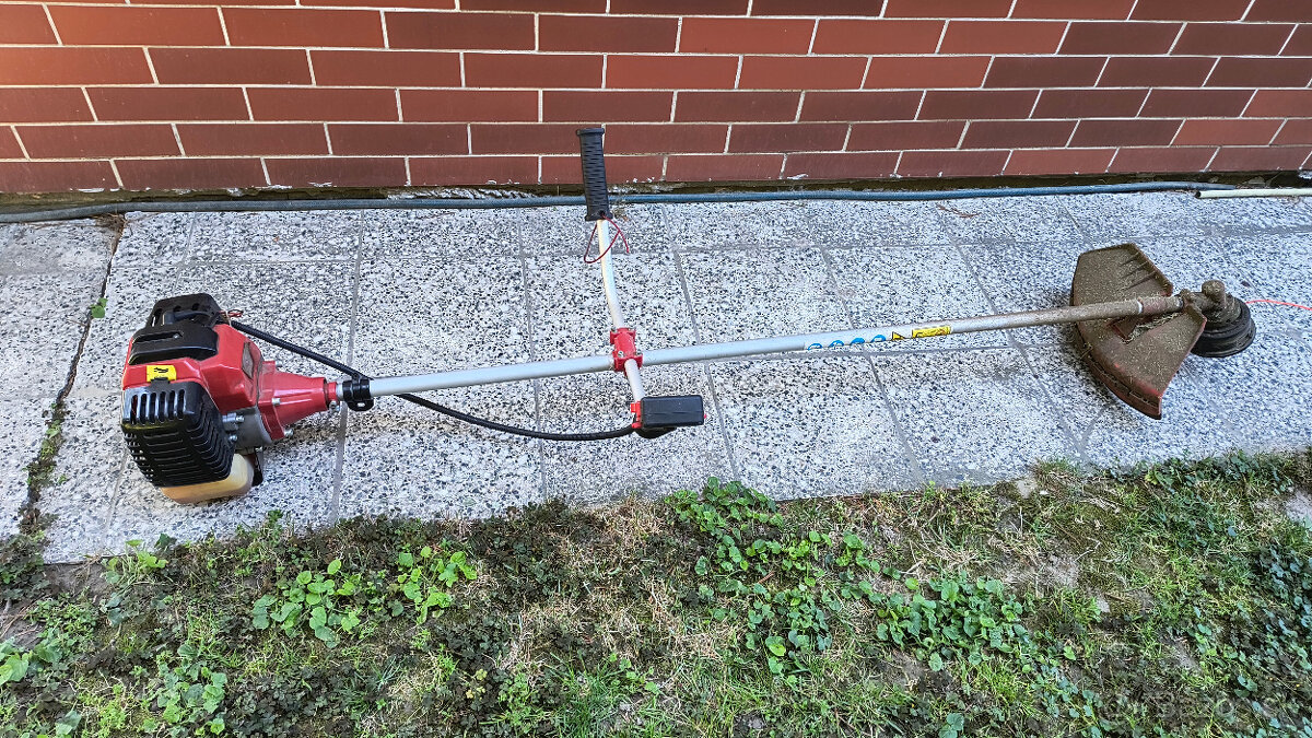 Predám motorovú strunovú kosačku Straus