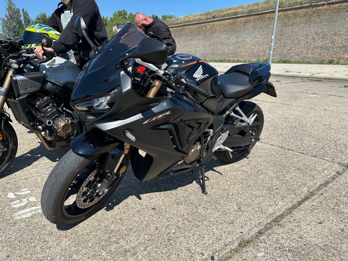 Honda cbr650r