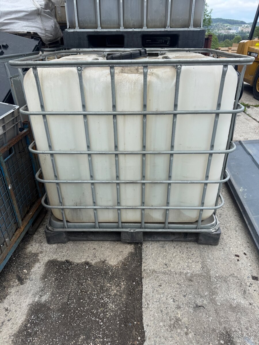 Ibc ,1000l nádrze