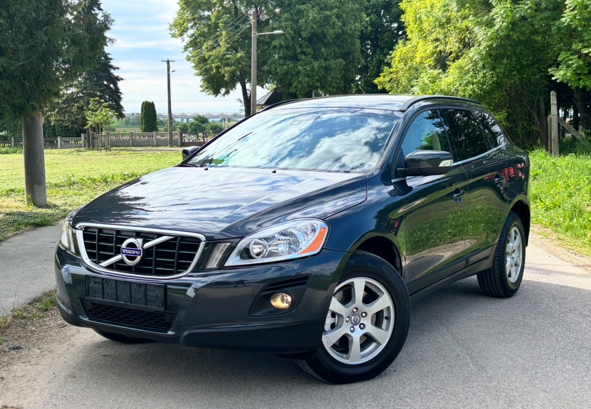 VOLVO XC60 2.4 D3 AWD AT SUMMUM GEARTRONIC